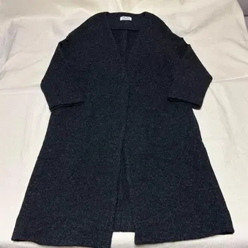 Maika 다크 그레이 니트 롱 코트