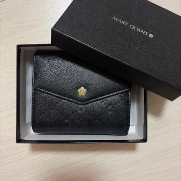 MARY QUANT 블랙 접이식 지갑