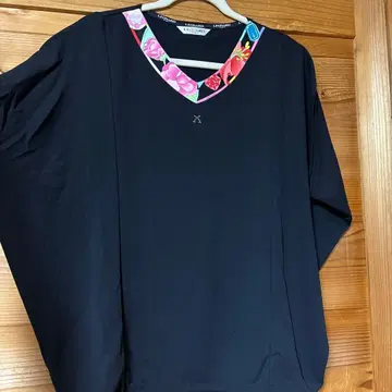 레오나르 빅 사이즈 가슴 너비 넉넉한 오버 사이즈