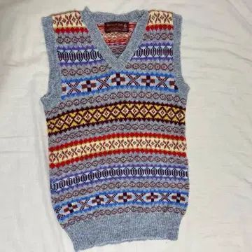 BEAMS 니트 베스트 V넥