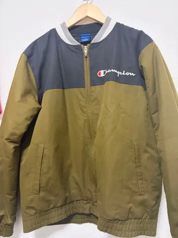 Champion 자켓 L 사이즈 올리브 그린/블랙