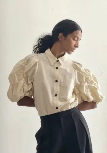 machatt 셔링 슬리브 셔츠 미사용 새상품