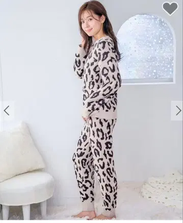 미사용 aimerfeel 레오파드 무늬 니트 복대 포함 긴팔 상하의 세트