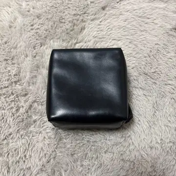 [ 미야나가 에이토 콜라보 ] 가죽 스퀘어 파우치 - S 사이즈