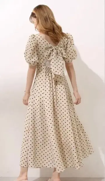 베이지 도트 원피스
