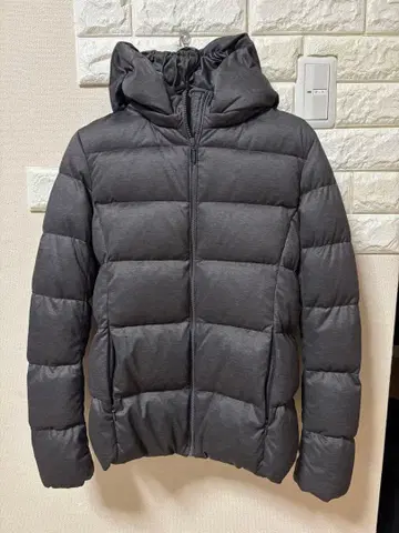 새상품급 유니클로 다운 그레이 S 숏 기장 슬림