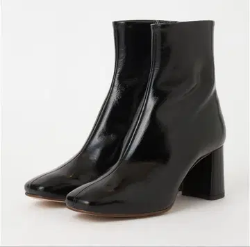 [새상품] 다이애나 숏부츠 블랙 슈링크 에나멜 24.0cm