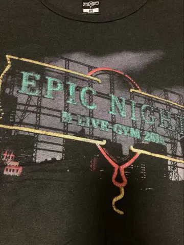 중고 B'z EPIC NIGHT 티셔츠 M 사이즈