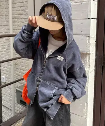 후드티 [ UNISEX ] 애시드 워시 가공 로고 지퍼 후드티