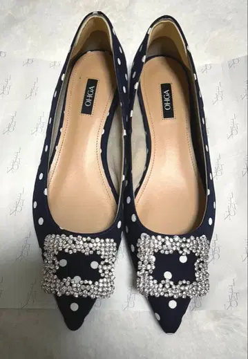 새상품급 OHGA 도트 비쥬 펌프스 네이비 24cm