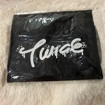 TWICE 트래블 파우치