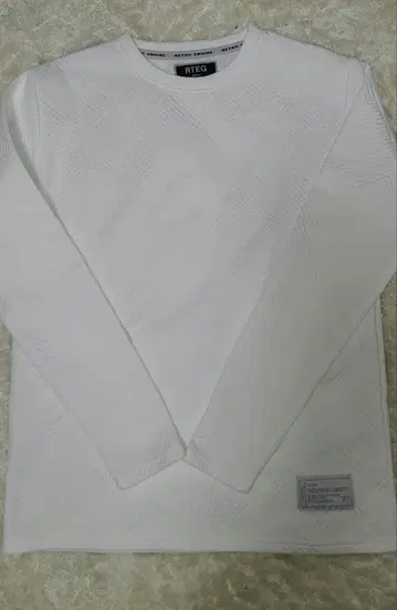 아담스 저글러 티셔츠