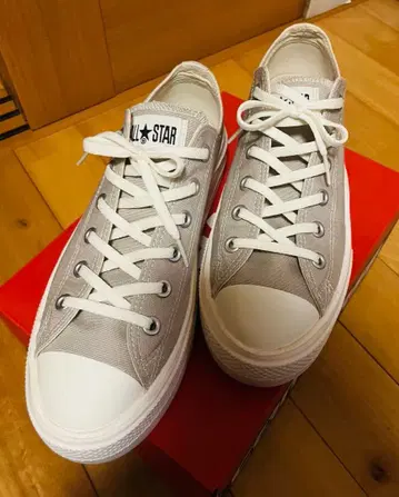 컨버스 통굽 스니커즈 25.5 새상품급
