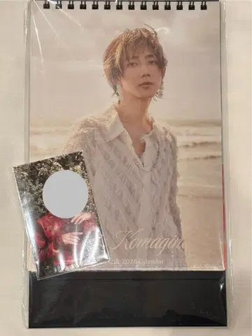 [ 혜택 포토 카드 포함 ] 코마키네 아오타 탁상 달력 2026