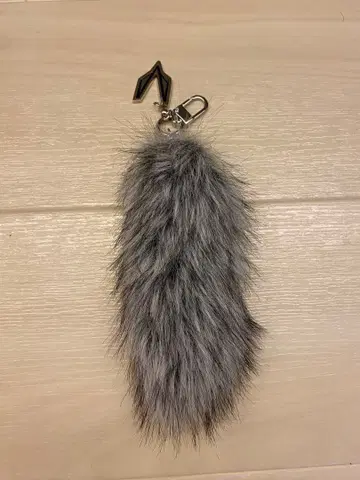 XG ALPHAZ tail charm 테일참