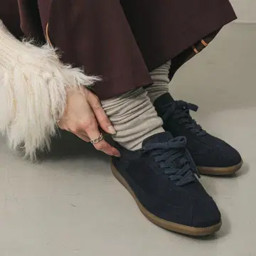 센스 오브 플레이스 저먼 트레이너 스니커즈