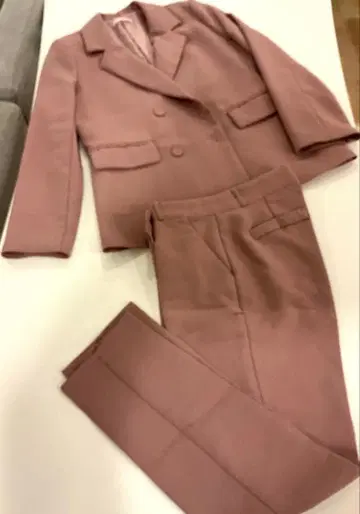 [ 새상품 ] 싸개 버튼 테일러드 자켓 & 슬림 슬랙스 팬츠 SET