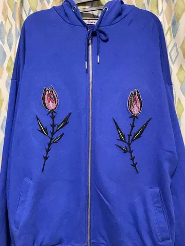 [ 리메이크 ] 손 자수 집업 후드티 PUNYUS