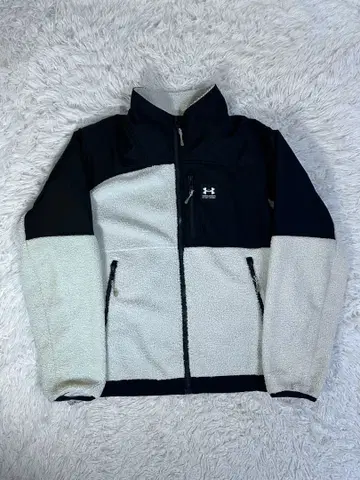 새상품급 Under Armour 플리스 자켓 M 블랙/크림