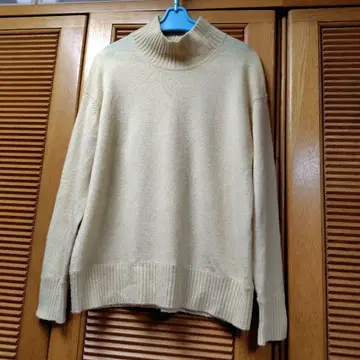 23구 캐시미어 블렌드 하이넥 니트 40