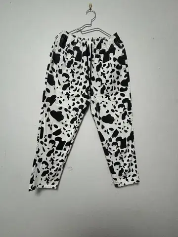 카우 패턴 워크 팬츠 화이트 블랙 슬랙스 우먼 소 패턴