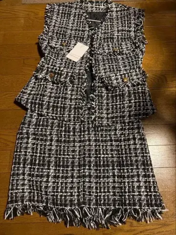 &.Nostalgia 트위드 프린지 셋업 (블랙 화이트)