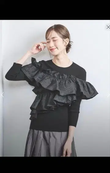 UNITED ARROWS 자카드 프릴 뷔스티에 니트