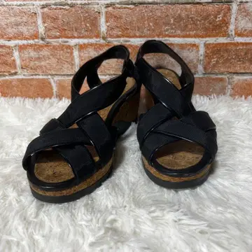 [ 새상품급 ] 캠퍼 웨지솔 샌들 크로스 스트랩