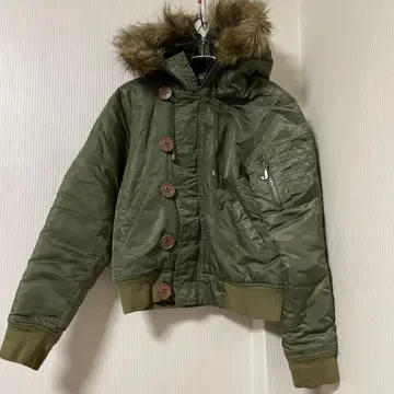 새상품급 쥬시 꾸뛰르 점퍼