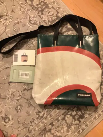 FREITAG 토트백 화이트/그린/레드