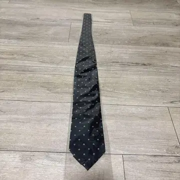 택 포함 미사용 새상품! BASILE 비즈니스용 다이아몬드 패턴 넥타이