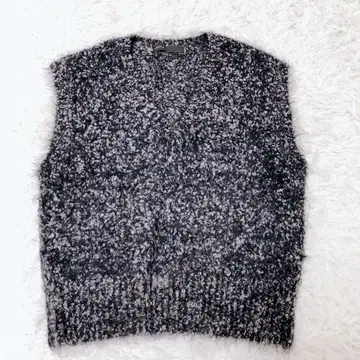 NOBLE 노블 팬시얀 컴팩트 베스트 모헤어 울