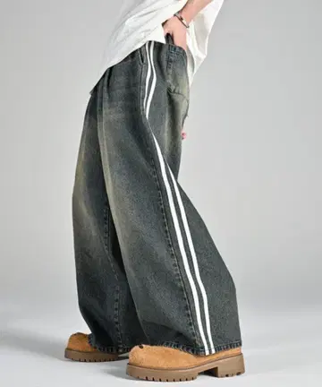 ine 트랙 와이드 슬랙스 / 라인 트랙 와이드 슬랙스