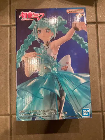 하츠네 미쿠 ClearLuxe-EmeraldGem 피규어