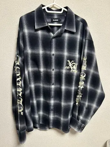 XLARGE 체크 무늬 플란넬 셔츠