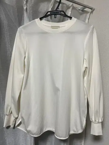 UNITED ARROWS 분또 볼륨 슬리브 티셔츠