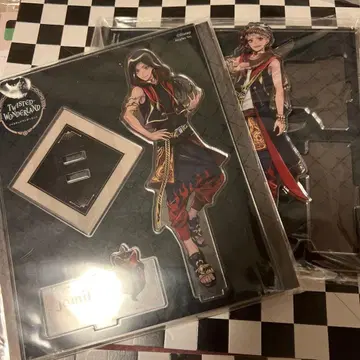 트위스테 스칼라비아 칼림 자밀 기숙사 의류 아크릴 스탠드