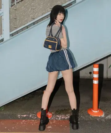 라인 벌룬 숏팬츠 네이비 스트라이프