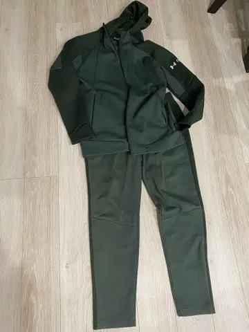 Under Armour 다크 그린 풀 집업 후드티 상하의 세트