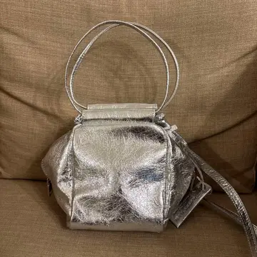 새상품급! Marco masi 실버 큐브 백 그린 라벨 구매