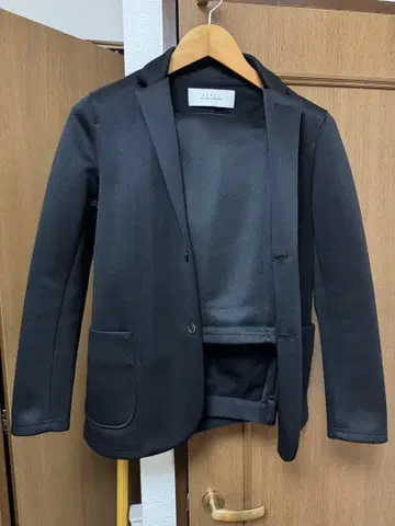 CURLY 컬리 저지 소재 테일러드 자켓