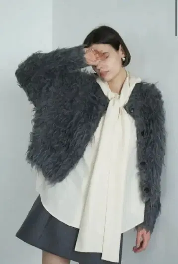 새상품 CLANE SHAGGY SHORT KNIT CARDIGAN