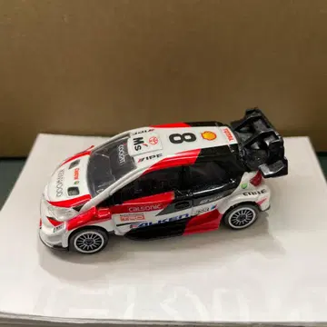 토미카 야리스 WRC