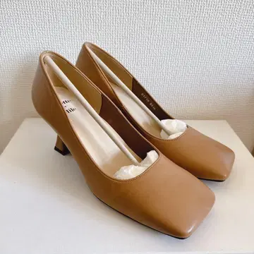새상품 오데뜨 앤 오딜 펌프스 23.5 피피 시크 루 탈론 다이애나