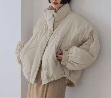 LOWRYSFARM 몬스터 숏코트 아이보리