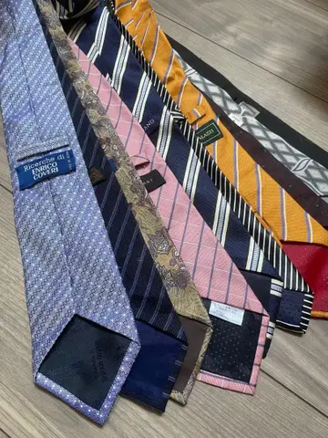 묶음 판매 넥타이 100개 이상 알뜰 구매 알찬 구성 즐거운 세트