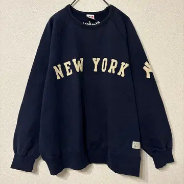 뉴욕 양키스 네이비 맨투맨