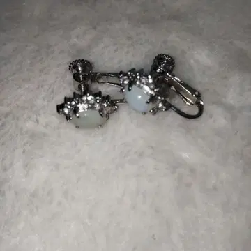 엘레강트 펄 크리스탈 귀찌