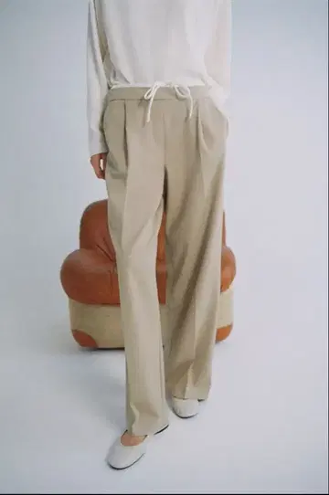 베이지 와이드 팬츠 드로우 스트링 포함