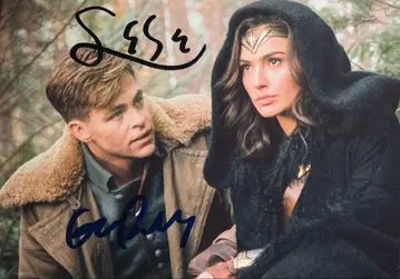 원더우먼 갤 가돗 & 크리스 파인 친필 사인 사진 c1